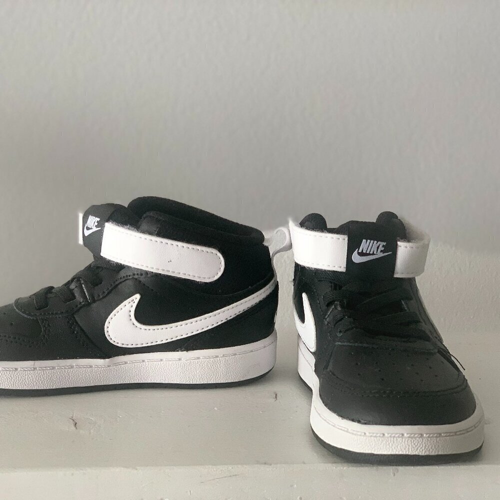 Brand new kids  Adidas sneakers 10 boy